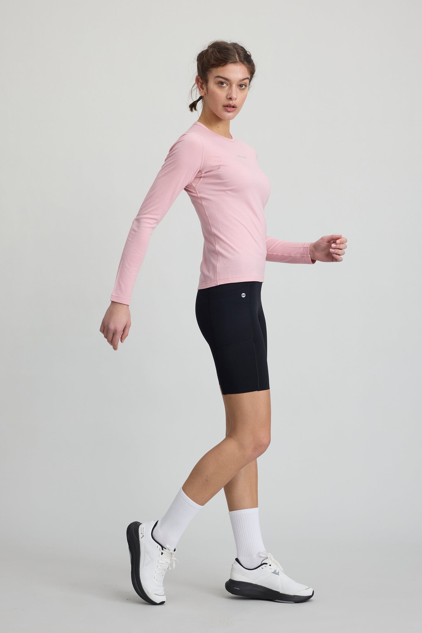 Women's 8" shorts